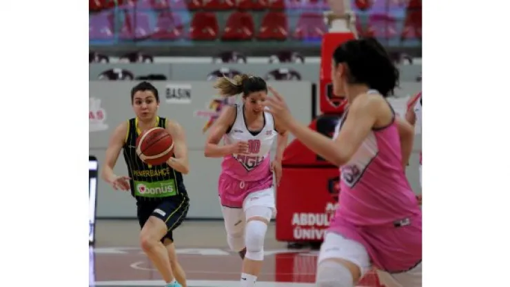 AGÜ Spor farklı yenildi                                                          57-71