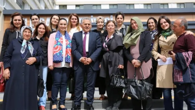 AK Parti Kadın Kollarından Büyükkılıç'a ziyaret