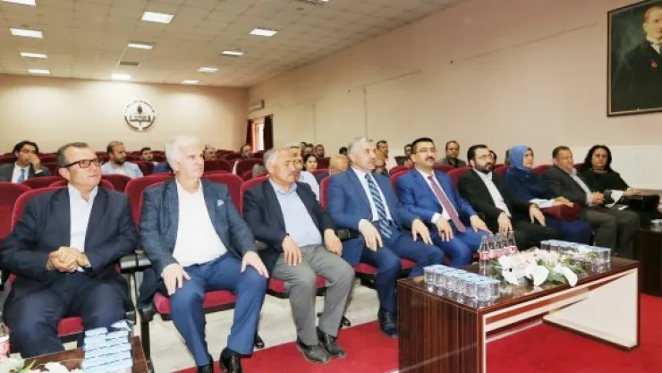 Başkan Çelik, Siyaset Akademisi'nde ders verdi