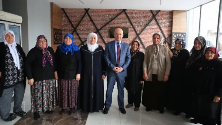 Çolakbayrakdar çifti, 'Kocasinan'ın Çınarları'nı ağırladı 