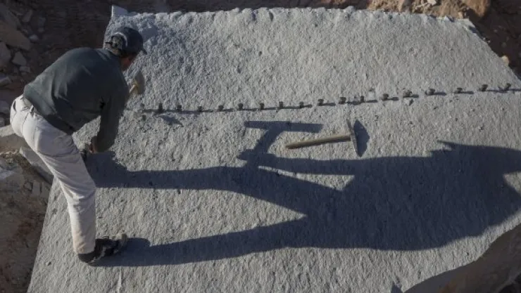 Sinan'ın hemşehrileri ekmeğini taştan çıkarıyor