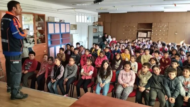 Ders zili 'Afete hazır ol 'için çaldı