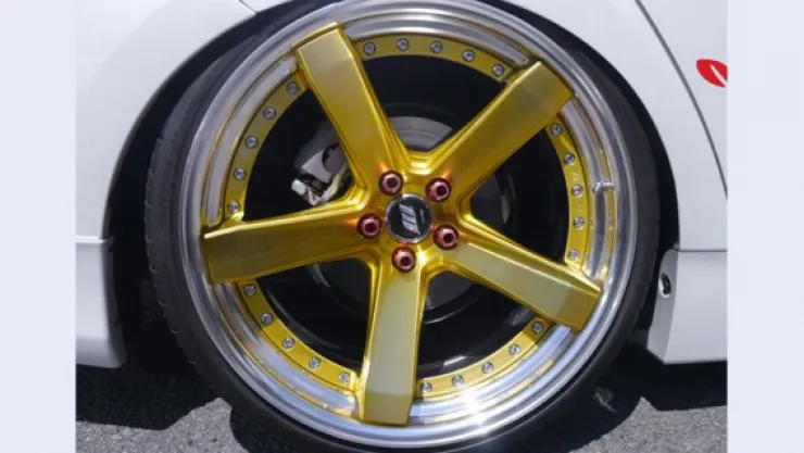 Hırsızlık zanlıları jant kapağından yakalandı