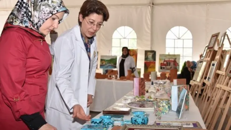 Kocasinan Akademi'nin yıl sonu sergisine büyük ilgi