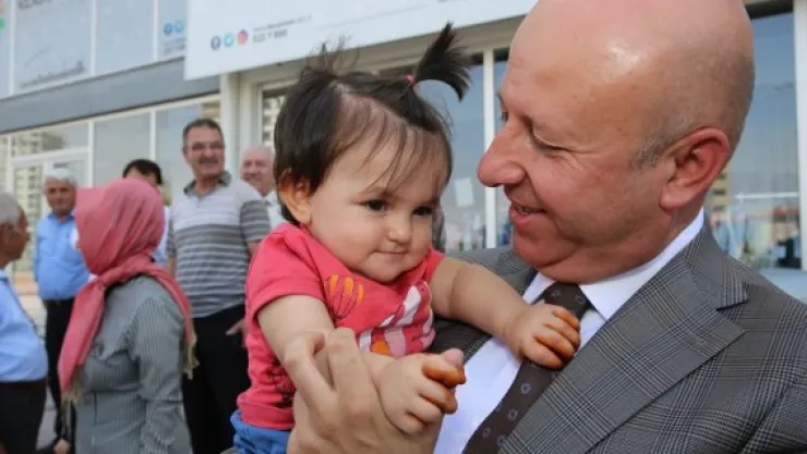 Kocasinan gönüllüsü 15 bin ailenin yüreğine dokundu