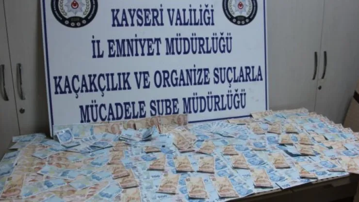 Piyasaya sahte para süren 3 kişi yakalandı