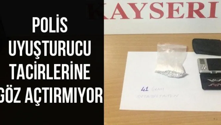 Polis uyuşturucu tacirlerine göz açtırmıyor