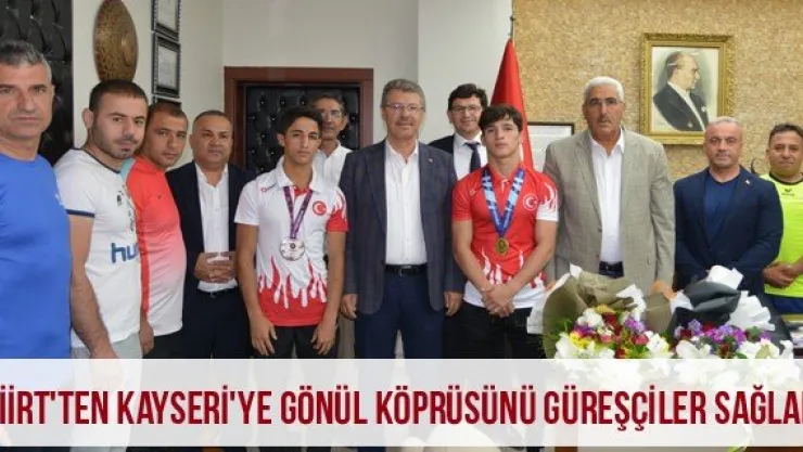 Siirt'ten Kayseri'ye gönül köprüsünü güreşçiler sağladı