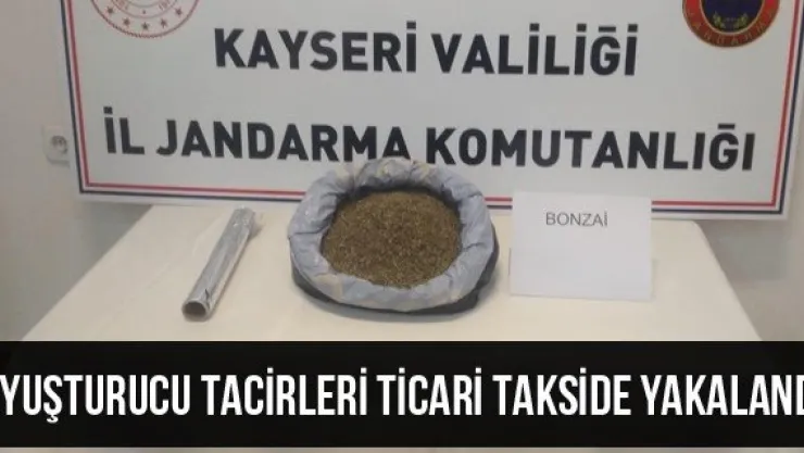 Uyuşturucu tacirleri ticari takside yakalandı