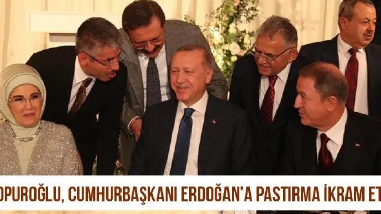 Çopuroğlu, Cumhurbaşkanı Erdoğan'a pastırma ikram etti