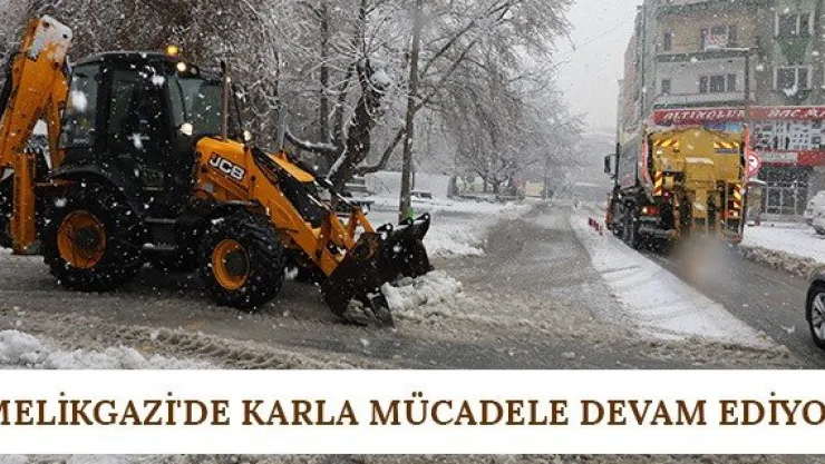 Melikgazi'de karla mücadele devam ediyor