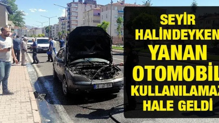 Seyir halindeyken yanan otomobil kullanılamaz hale geldi