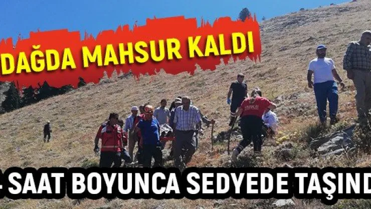Çay toplarken dağda mahsur kalan şahsı ekipler 4 saat boyunca sedyede taşıdı