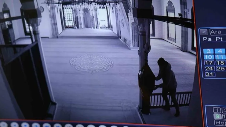3 asırlık anahtar ile hırsızlık yaptı