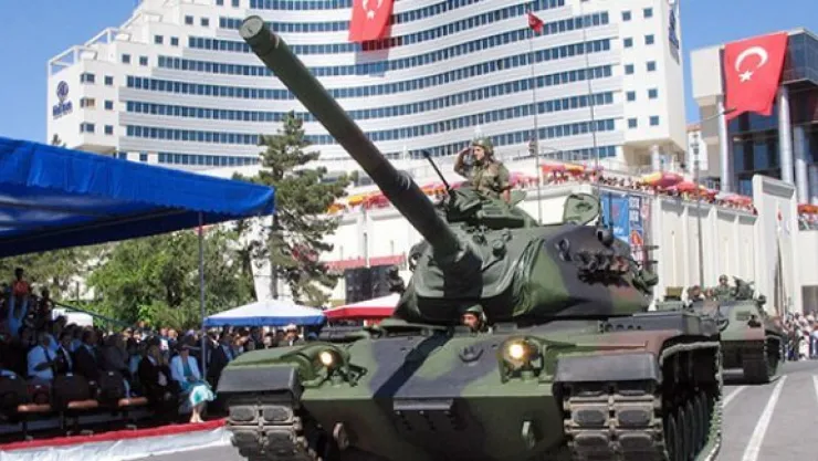 30 Ağustos Zafer Bayramı'nda geçit töreni iptal edildi.