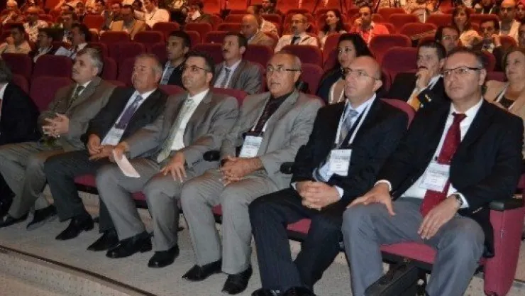 Ɖ. Ulusal Laboratuar Hayvanları Bilimi Kongresi' Başladı 