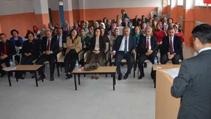 ƍ-12 yaş aile eğitimi' Kursiyerleri sertifikalarını aldı