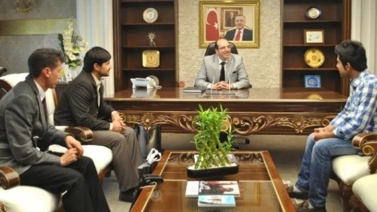 Afgan Öğrencilerden Ak Parti'ye Ziyaret 