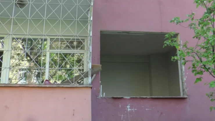 Ağır hasarlı binaların güvenliğini polis sağlıyor