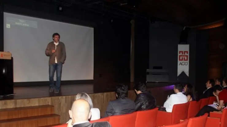 AGÜ Talks söyleşisine Cem Mansur konuk oldu