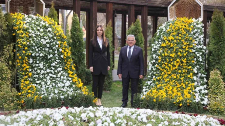 AK Parti Genel Başkan Yardımcısı Karaaslan'dan Başkan Büyükkılıç'a ziyaret