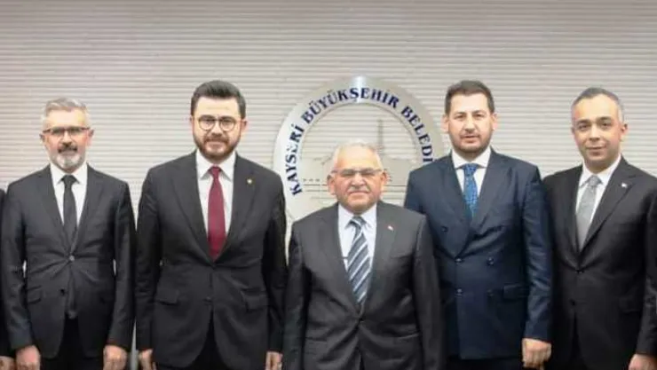 Ak Parti İl Yönetiminden Başkan Büyükkılıç'a ziyaret