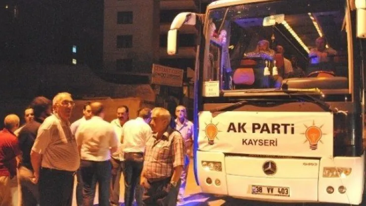 Ak Parti Kongresi'ne 14 Otobüs Kaldırıldı