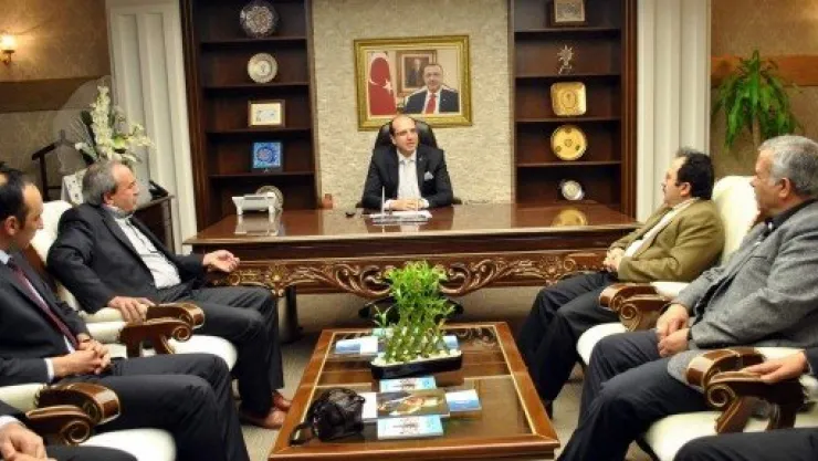 AK Parti'ye Geçmiş Olsun Ziyareti