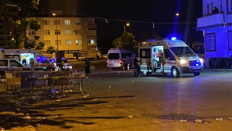 Alkollü gençler düğünü kana buladı