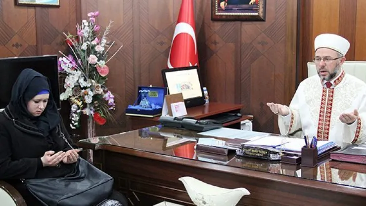 Alman İrina Müslüman olarak Esra adını aldı