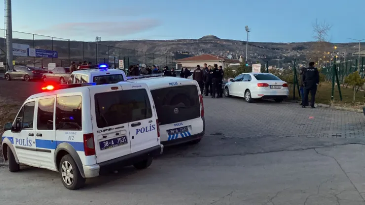 Amatör futbol maçından çıkan kavgada 2 kişi yaralandı
