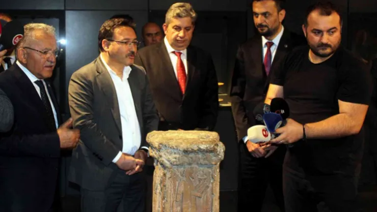 Anadolu'da tek olan 2 bin 500 yıllık sunak ait olduğu topraklarda