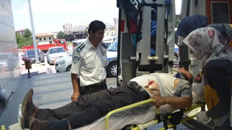 Araç park etme tartışması kanlı bitti: 1 yaralı