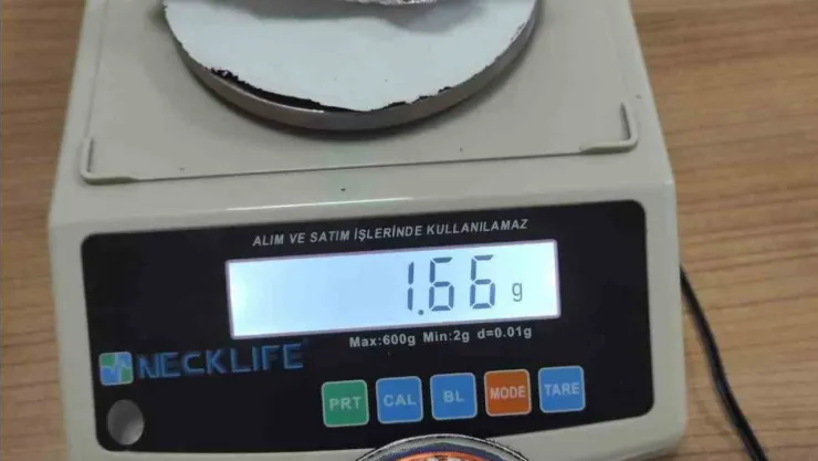 Aranan şahıs motosikletli polislerden kaçamadı