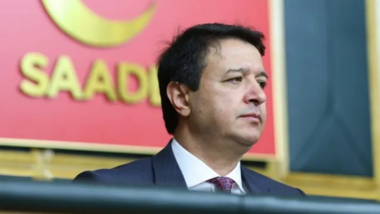 Arıkan, 'Kendi eğriliğini pas geçenlerin, deveye boynun 'eğri' demesini samimi bulmuyoruz'