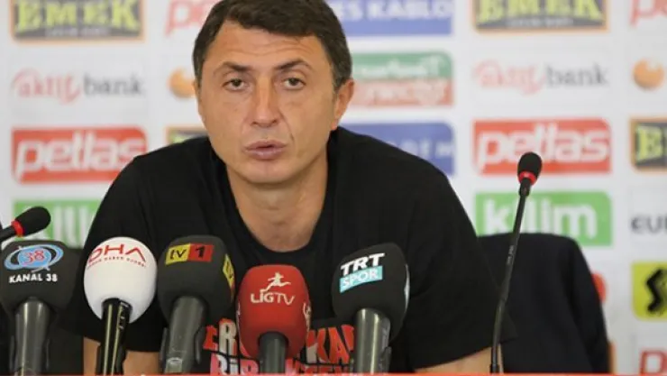 Arveladze: &quotaltın değerinde bir 3 puan aldık"