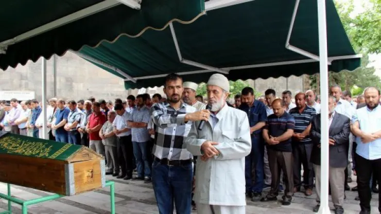 Aytaç Baran için gıyabi cenaze namazı kılındı