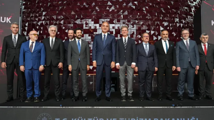 Bakan Ersoy, 'Sanatın evrensel diliyle zulme sessiz kalmadığımızı tüm dünyaya duyuracağız'