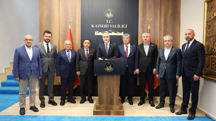 Bakan Işıkhan, Vali Çiçek ile bir araya geldi