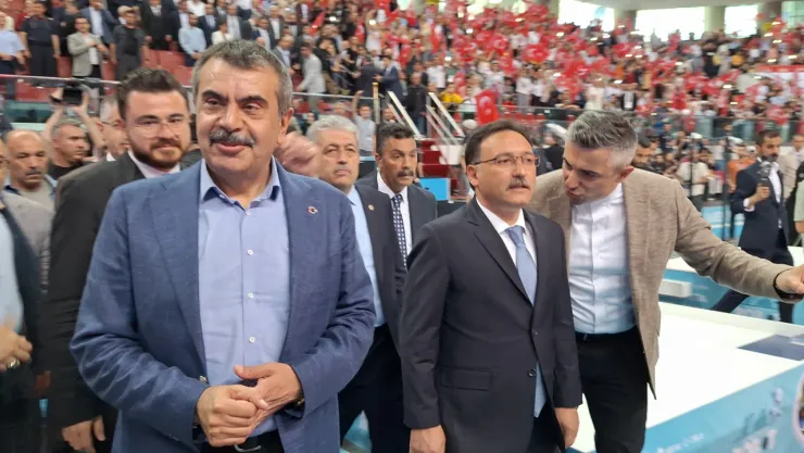 Bakan Tekin: 'Öğrencilerin, bilgiyi, beceriye dönüştürecekleri bir süreç oluşturalım istiyoruz'