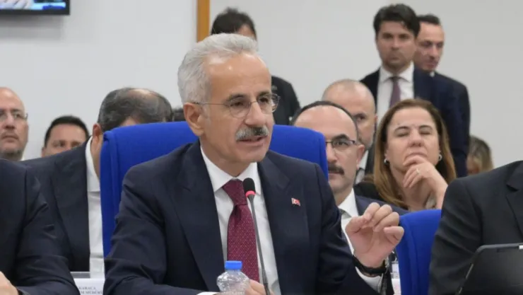 Bakan Uraloğlu, 'Çocukların sosyal medyaya erişiminde ebeveyn denetimini ele aldık'