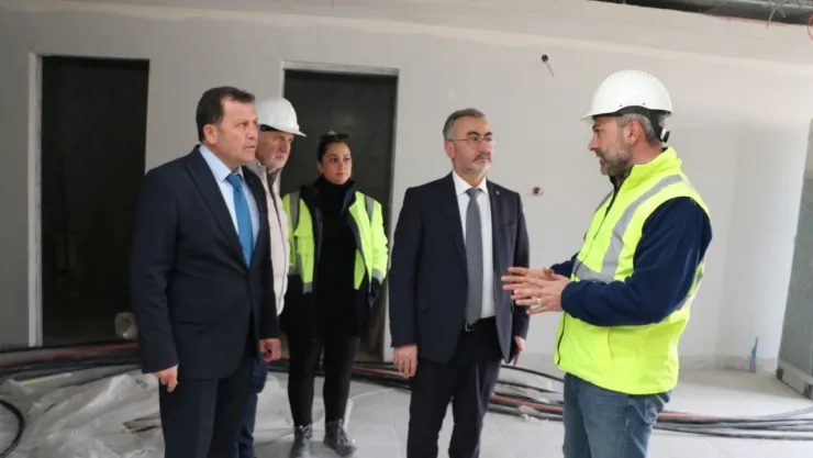 Bakan Yardımcısı Ersöz, Talas'taki 2 bin kişilik öğrenci yurdunda incelemelerde bulundu