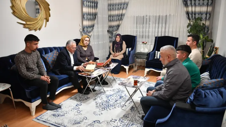 Başkan Büyükılıç şehit ailesini ziyaret etti