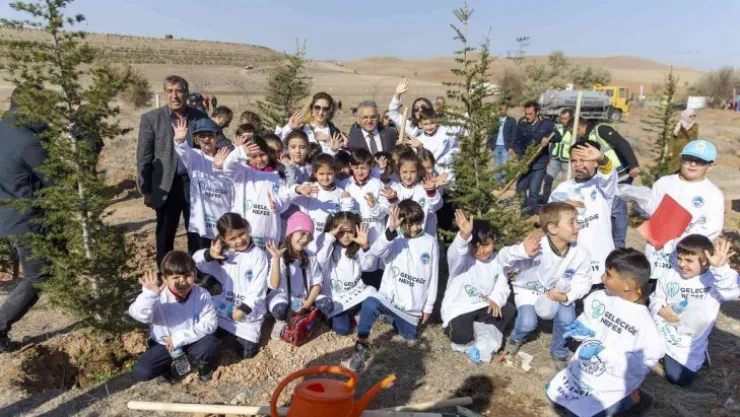 3 yılda 300 bin fidan toprakla buluştu