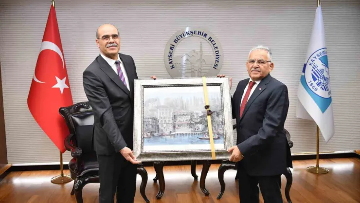 Başkan Büyükkılıç'a şehrin tebrik ziyaretleri sürüyor