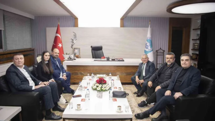 Başkan Büyükkılıç'a, sanatçı Bülent Serttaş'tan ziyaret