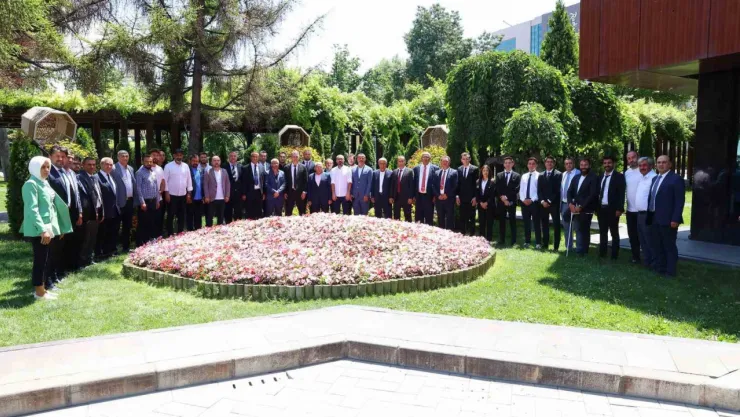 Başkan Büyükkılıç amatör kulüp başkanlarını ağırladı