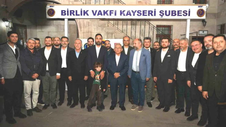 Başkan Büyükkılıç Gençlerle Birlik Söyleşileri'nde Buluştu