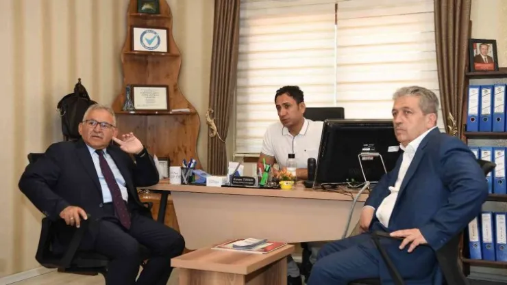 Başkan Büyükkılıç, Kariyer Merkezi'ni ziyaret etti