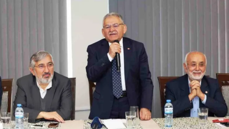 Başkan Büyükkılıç, Kayseri Gönüllü Kültür Kuruluşları ile bir araya geldi